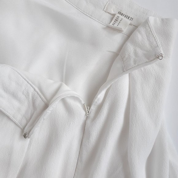 Pleated rayon skirt with lace detail S/P - Picture 5 of 9